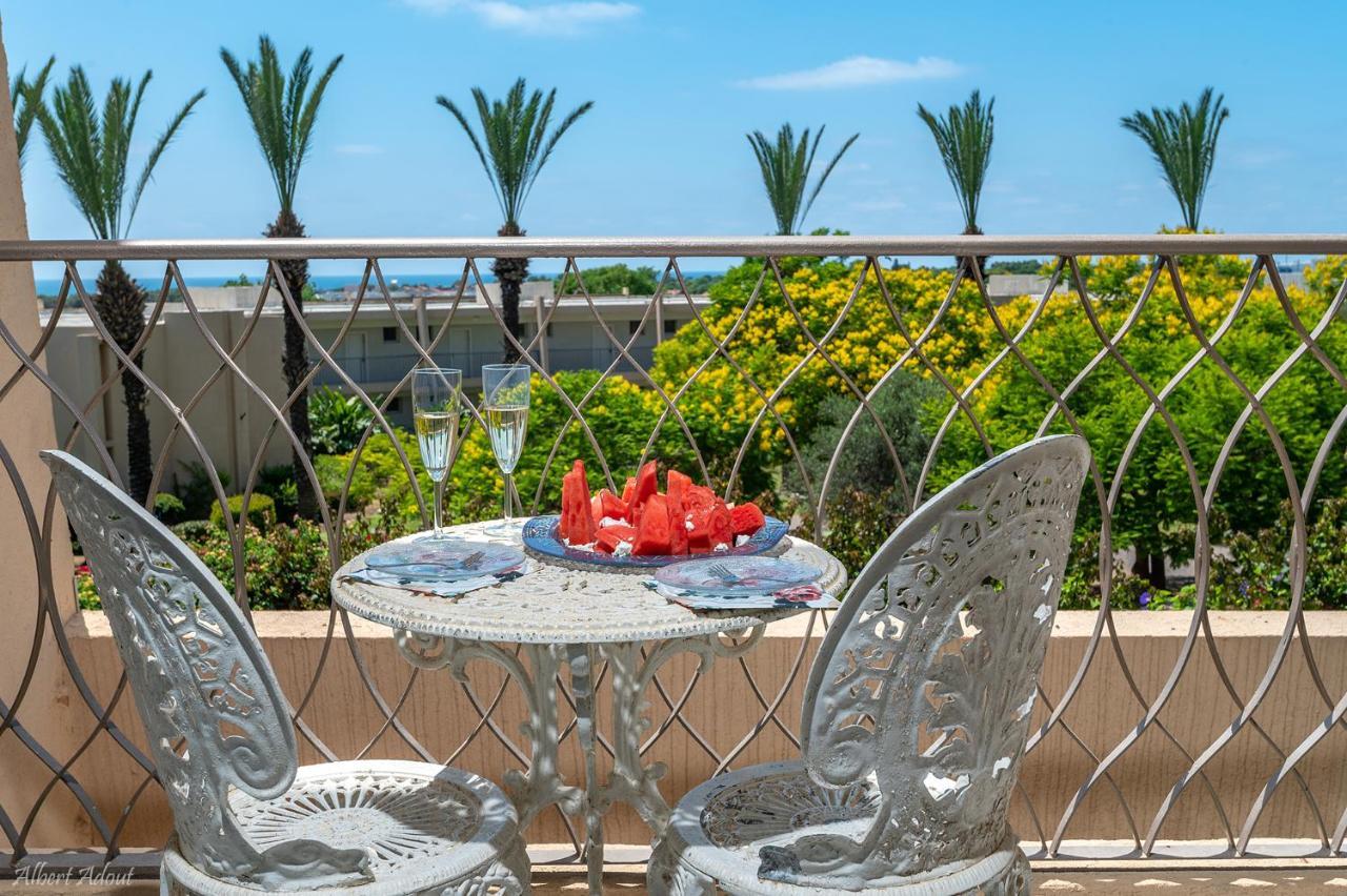 Mina'S Suites - קיסריה Экстерьер фото